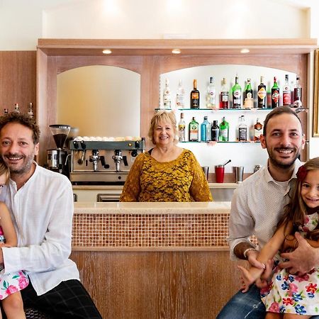 Hotel Splendid Gatteo a Mare Esterno foto
