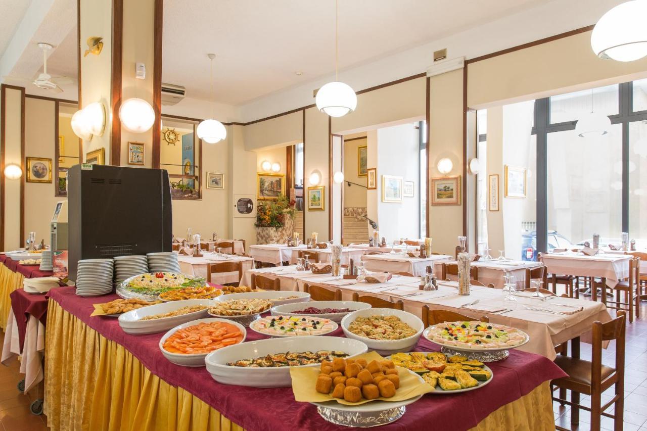 Hotel Splendid Gatteo a Mare Esterno foto