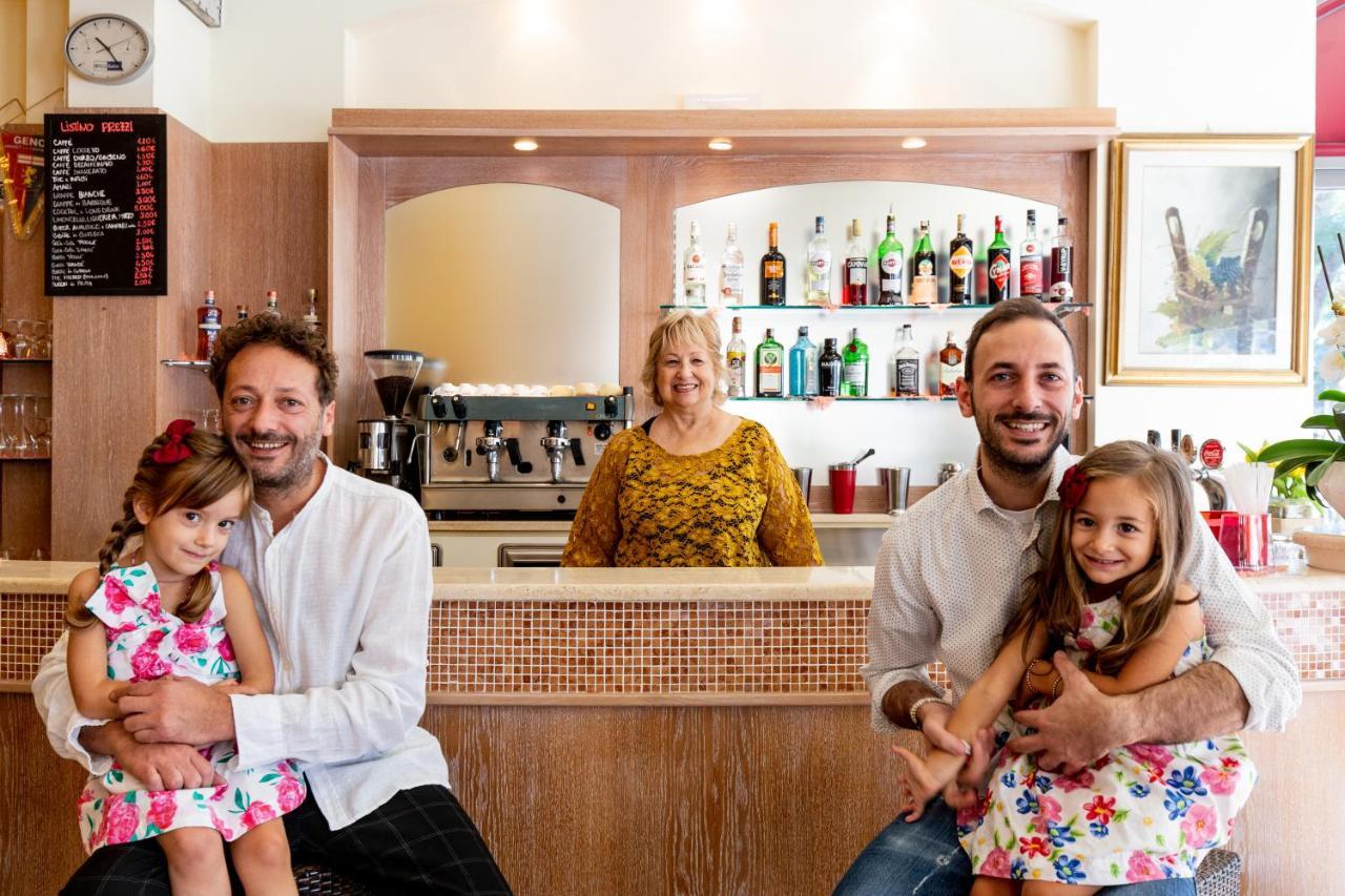 Hotel Splendid Gatteo a Mare Esterno foto