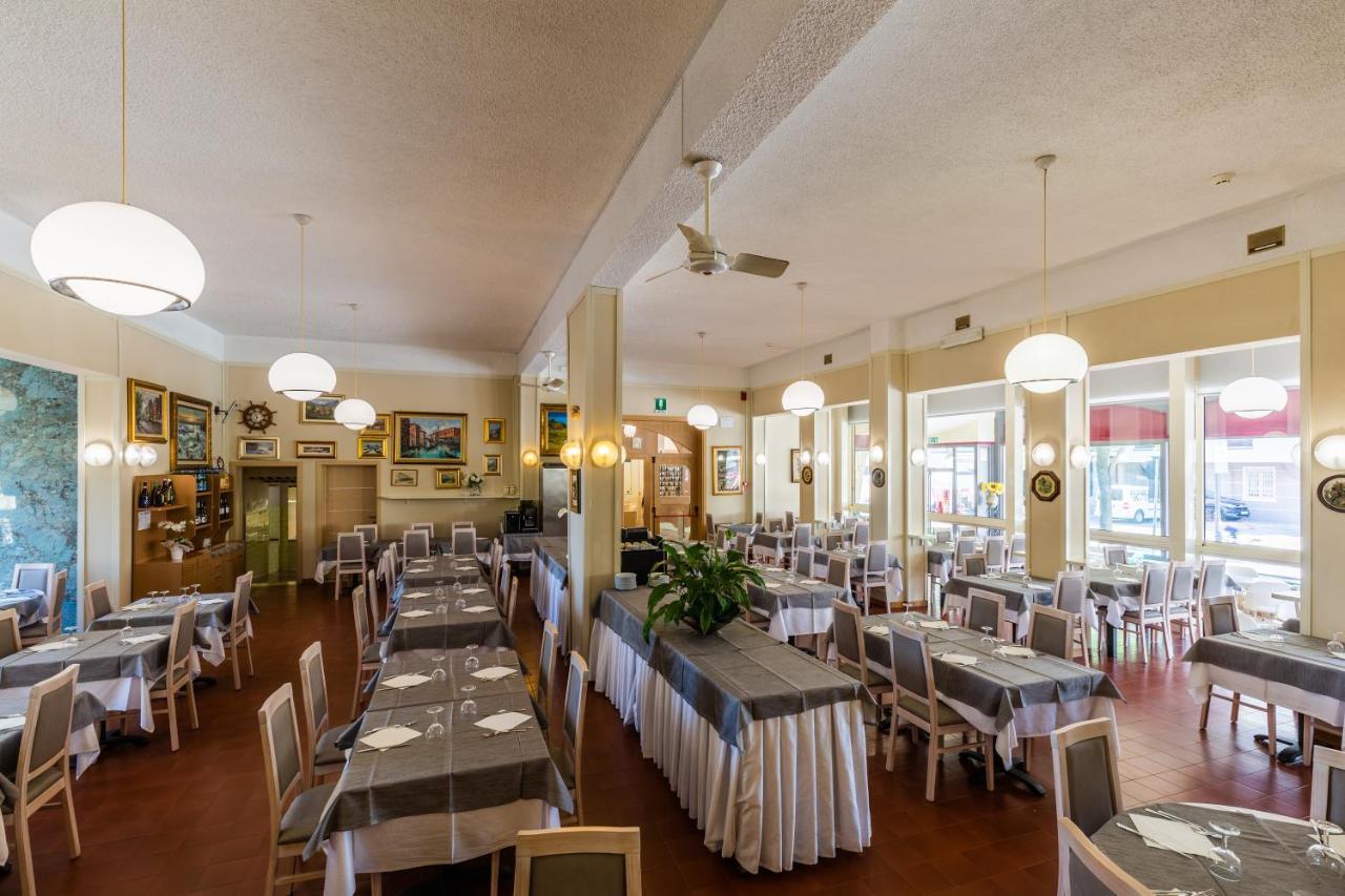 Hotel Splendid Gatteo a Mare Esterno foto