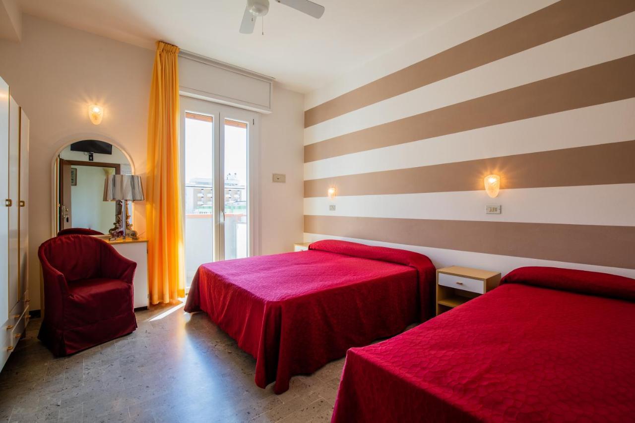 Hotel Splendid Gatteo a Mare Esterno foto