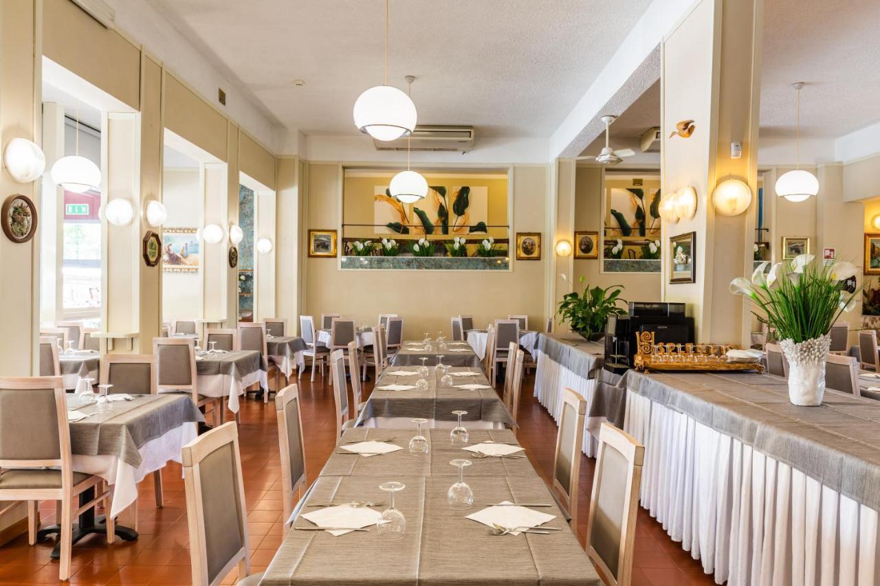 Hotel Splendid Gatteo a Mare Esterno foto
