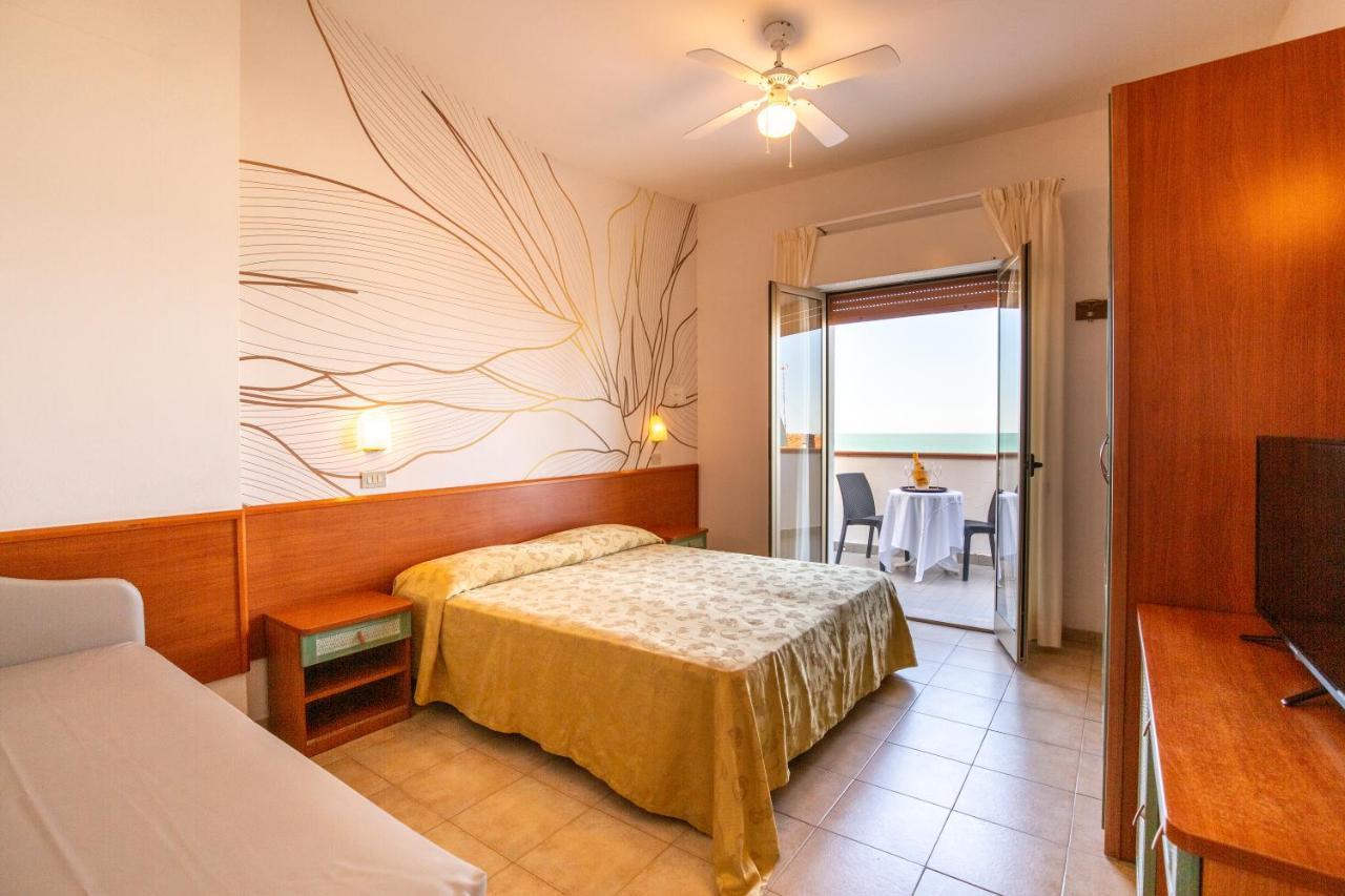 Hotel Splendid Gatteo a Mare Esterno foto