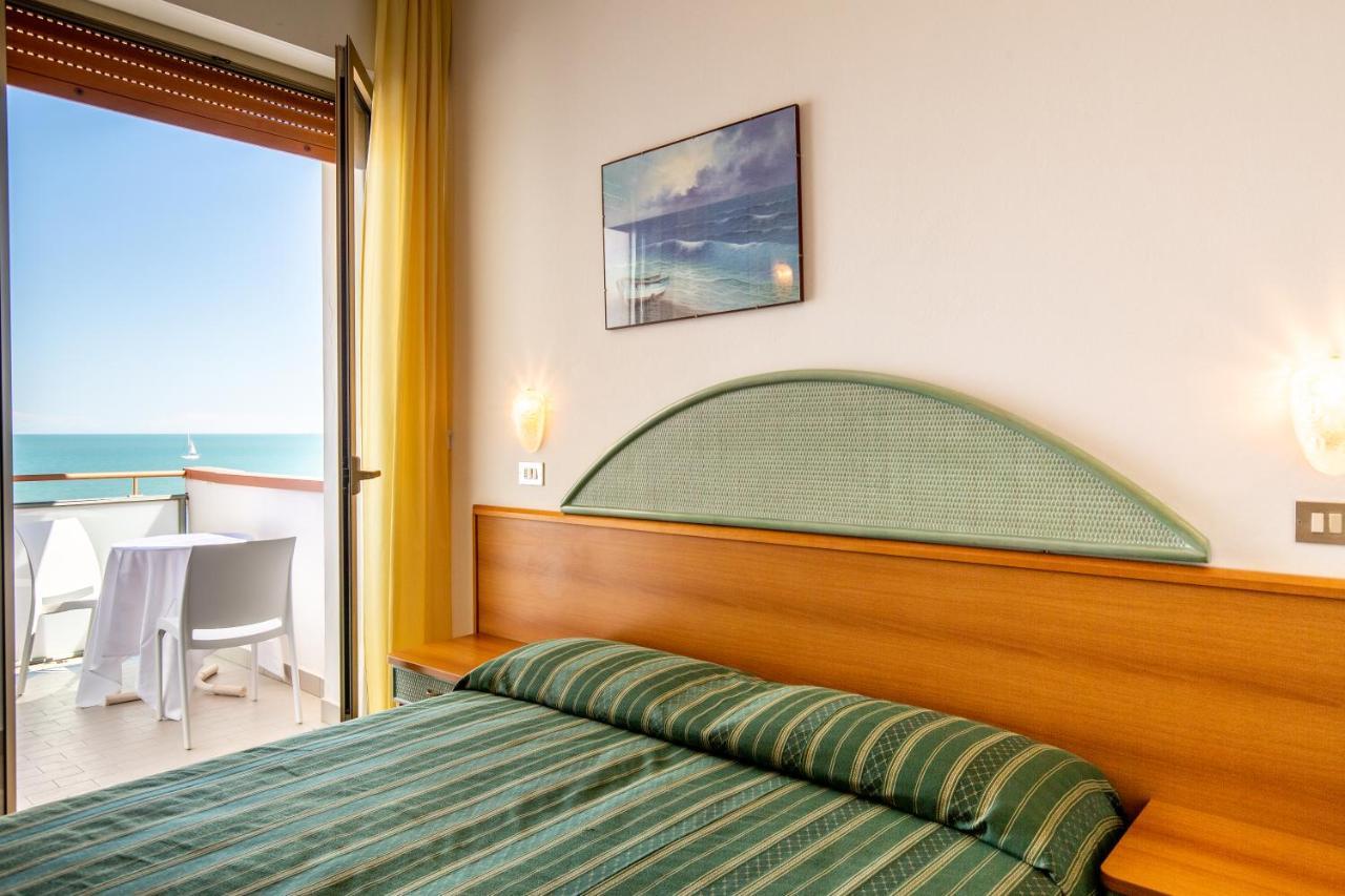 Hotel Splendid Gatteo a Mare Esterno foto