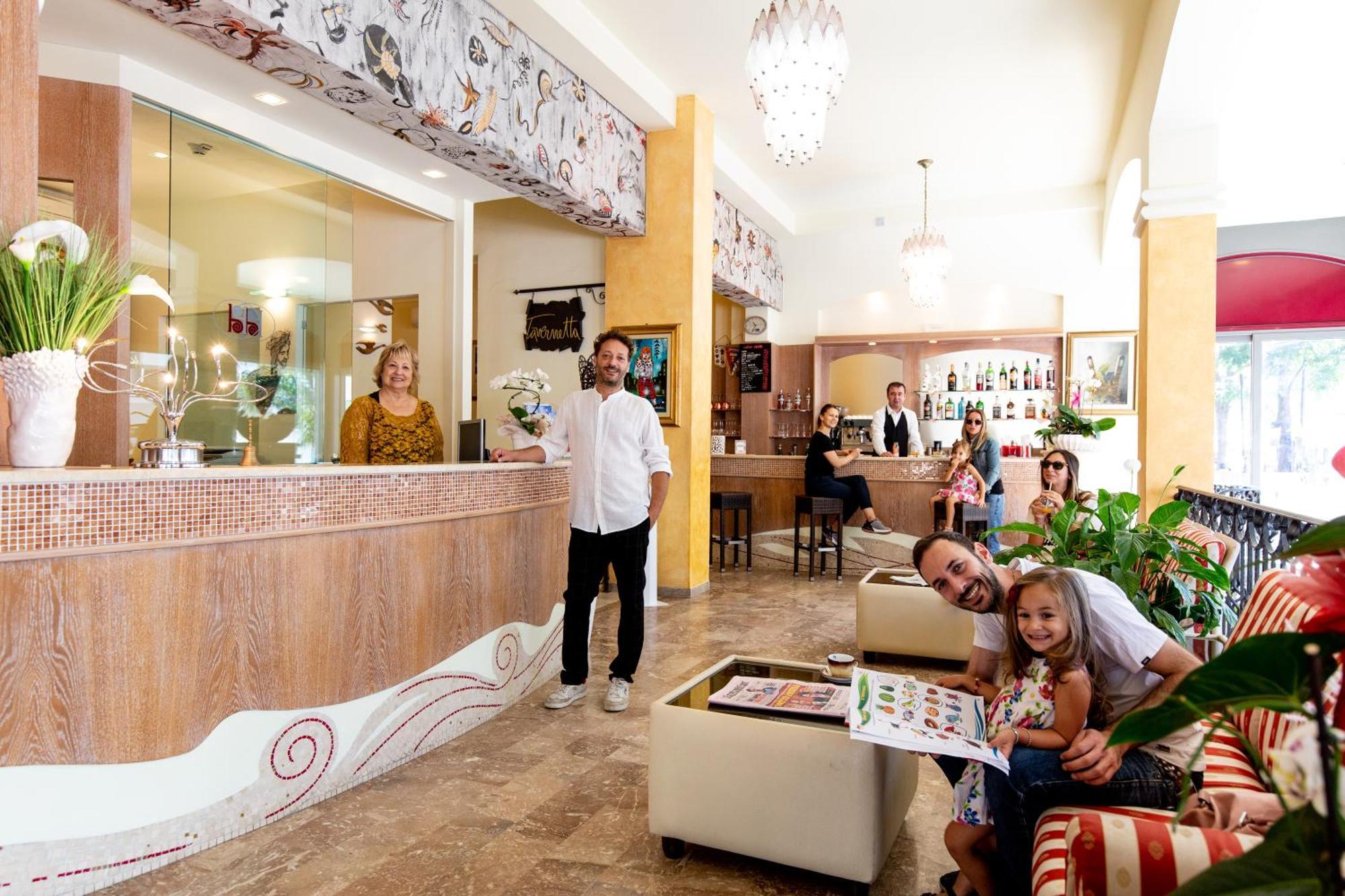 Hotel Splendid Gatteo a Mare Esterno foto