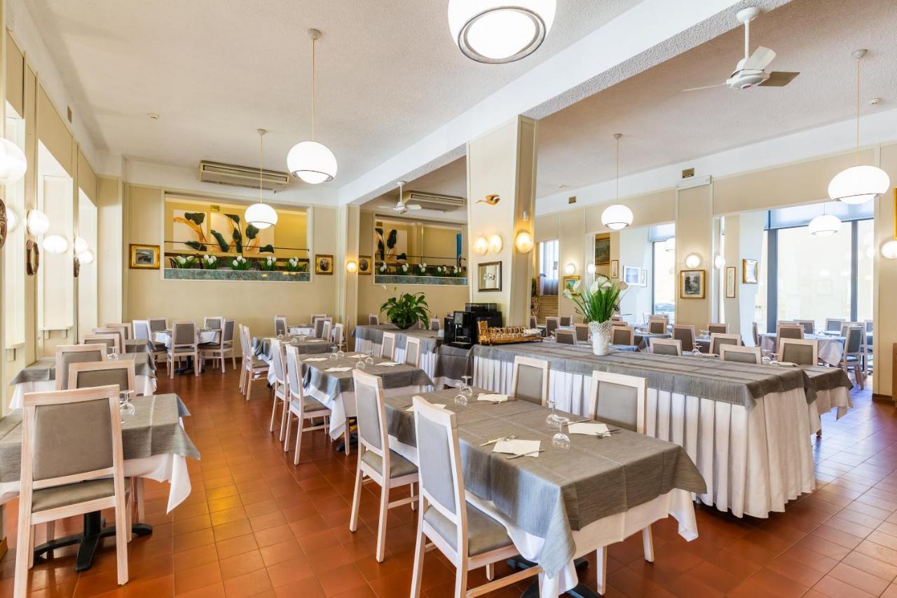Hotel Splendid Gatteo a Mare Esterno foto