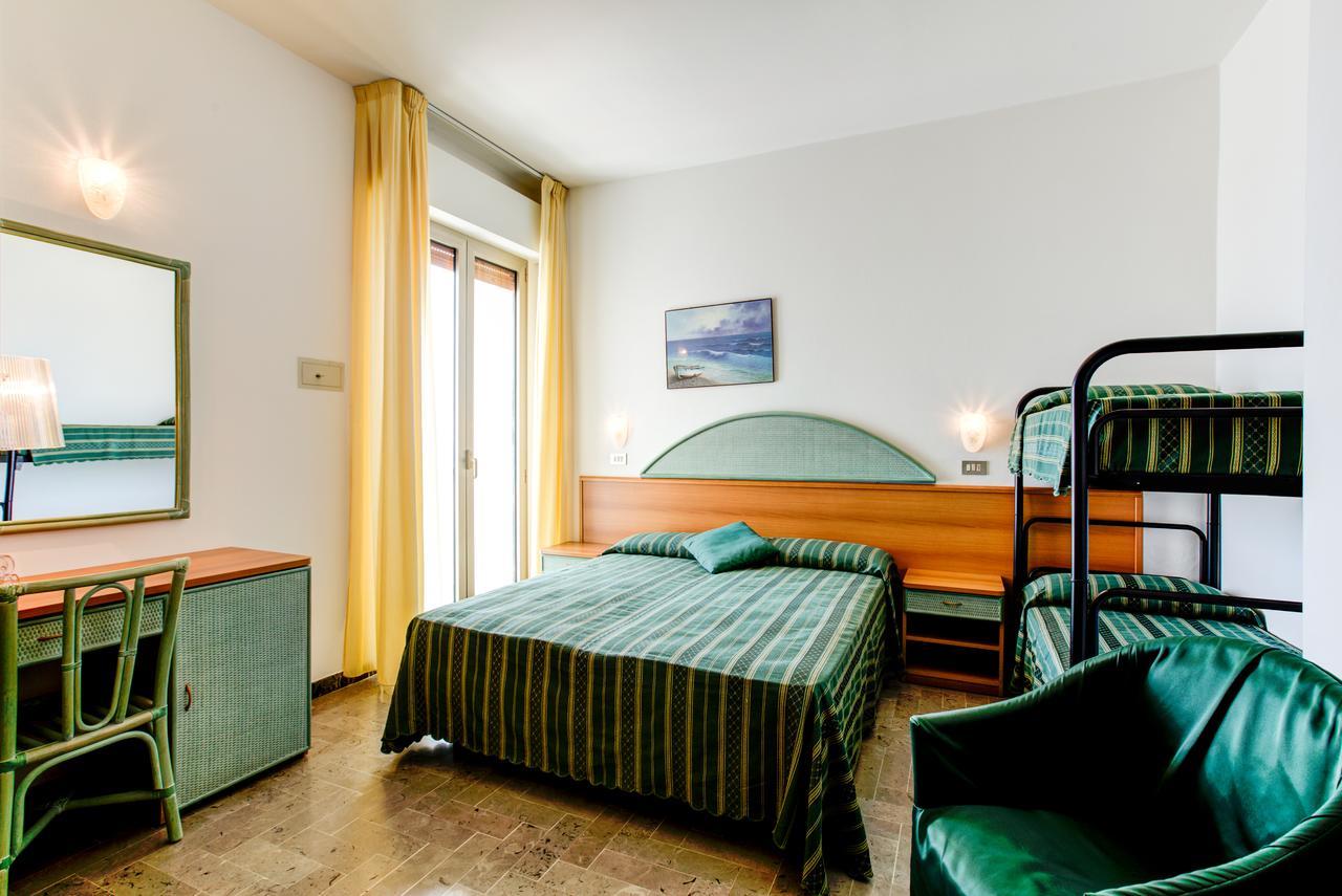 Hotel Splendid Gatteo a Mare Esterno foto
