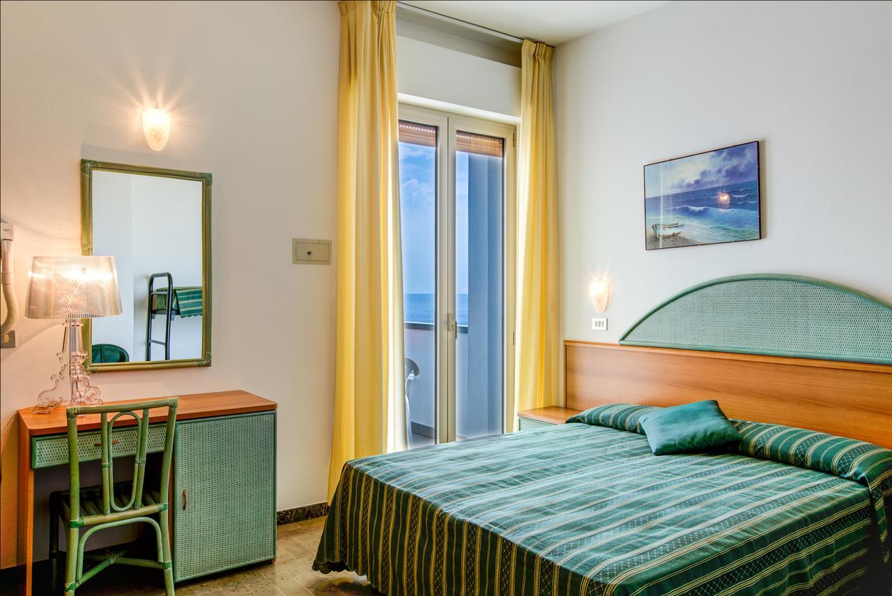 Hotel Splendid Gatteo a Mare Esterno foto