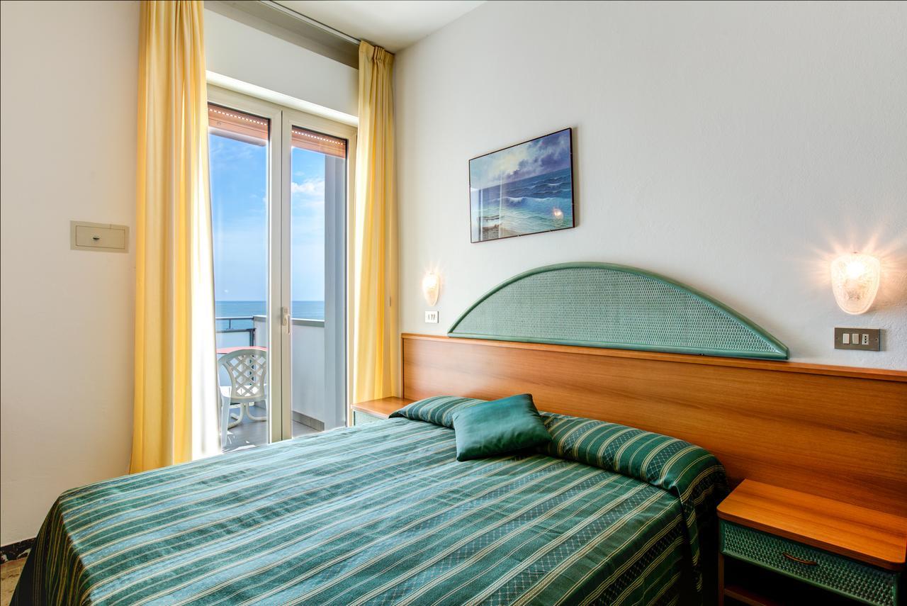 Hotel Splendid Gatteo a Mare Esterno foto