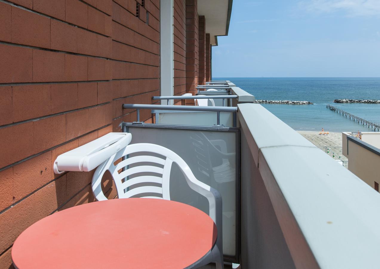 Hotel Splendid Gatteo a Mare Esterno foto