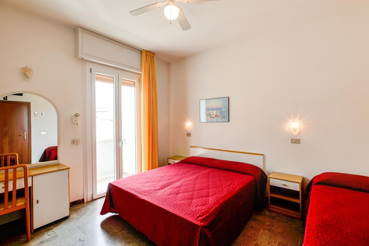 Hotel Splendid Gatteo a Mare Esterno foto