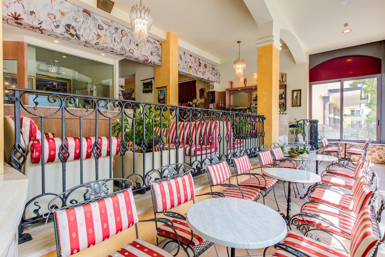 Hotel Splendid Gatteo a Mare Esterno foto