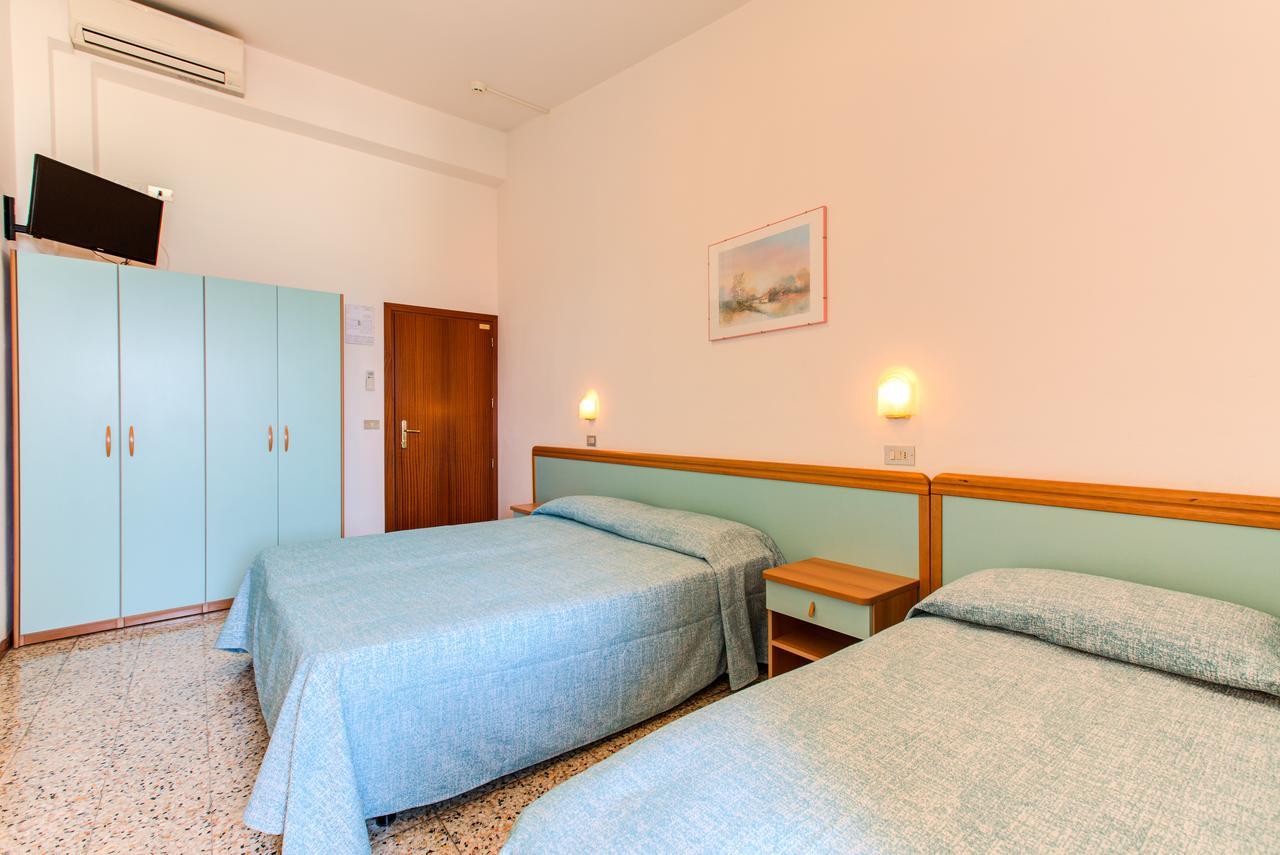 Hotel Splendid Gatteo a Mare Esterno foto