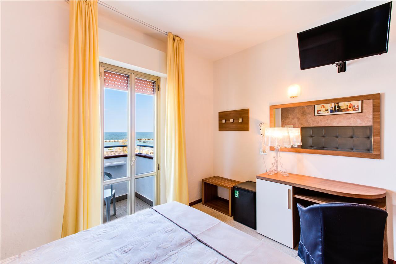 Hotel Splendid Gatteo a Mare Esterno foto