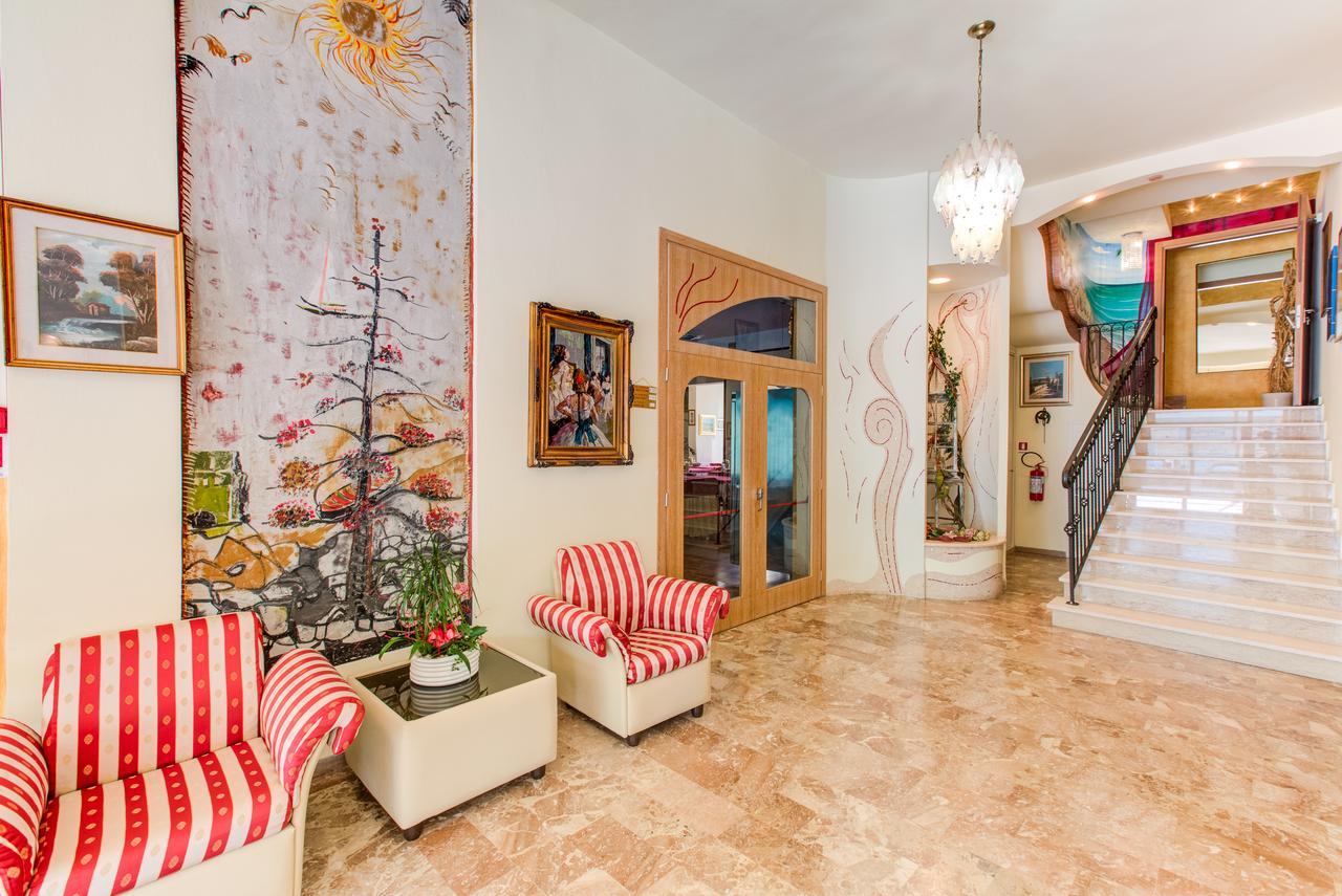 Hotel Splendid Gatteo a Mare Esterno foto