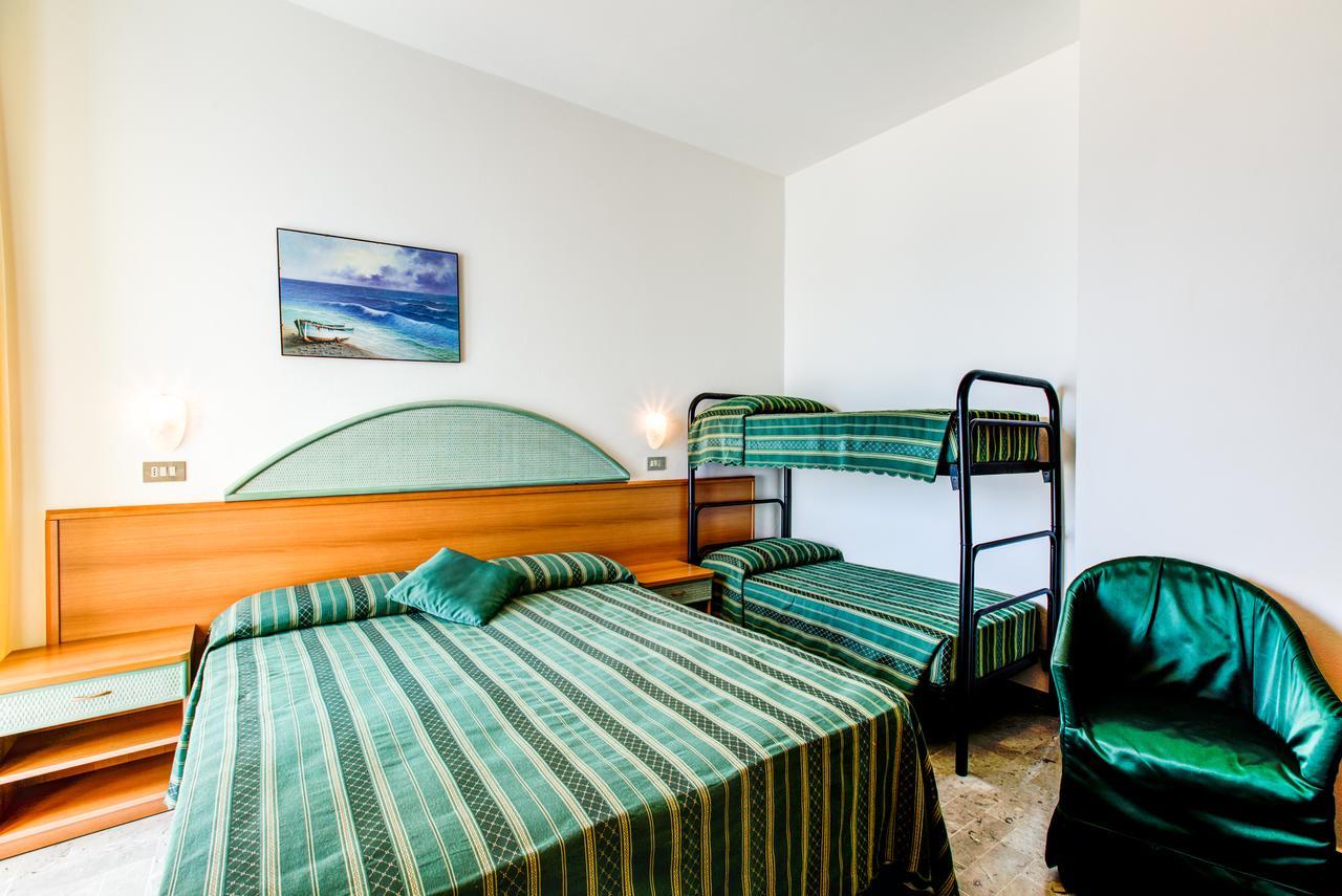 Hotel Splendid Gatteo a Mare Esterno foto