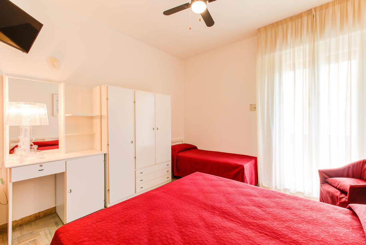 Hotel Splendid Gatteo a Mare Esterno foto