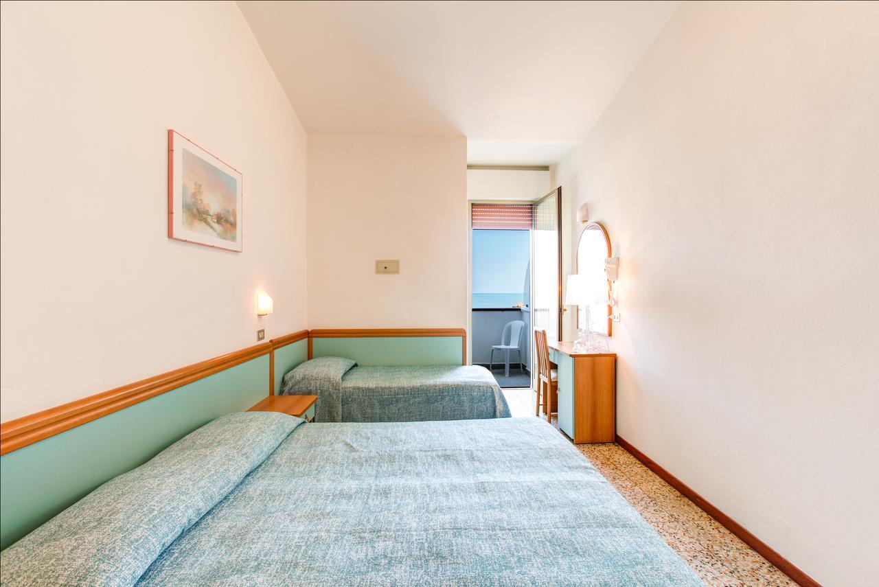 Hotel Splendid Gatteo a Mare Esterno foto