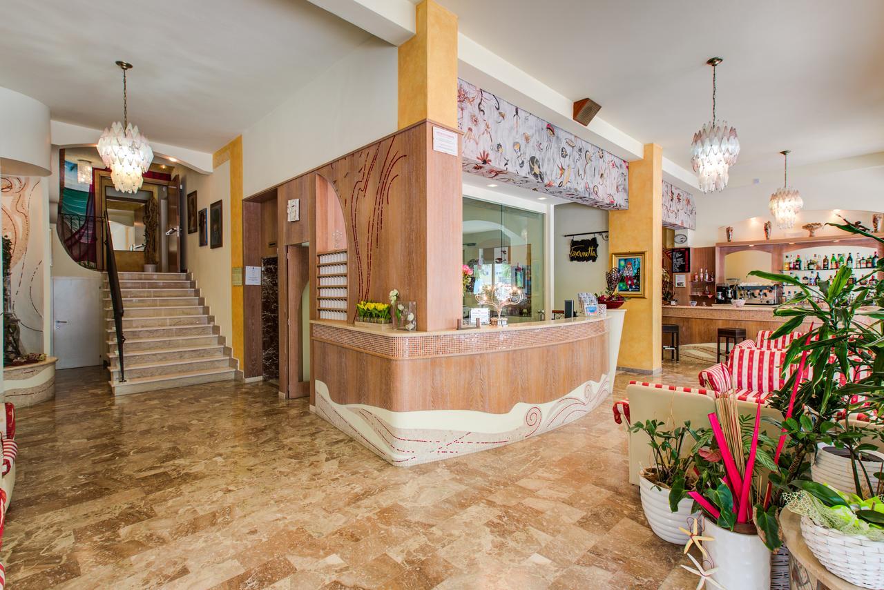 Hotel Splendid Gatteo a Mare Esterno foto